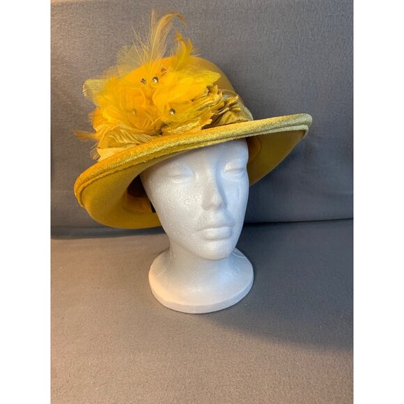 Ladies Gold Wool Hat with Feather and Velvet Accents Deborah Fashions Sz 23 Vtg - Picture 8 of 11